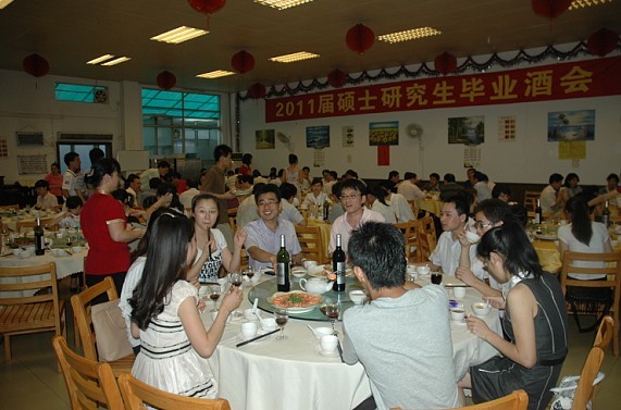 点击新窗口打开大图